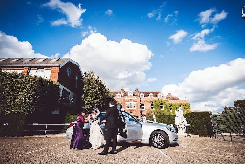 Mercedes Chauffeur Hire photo 3