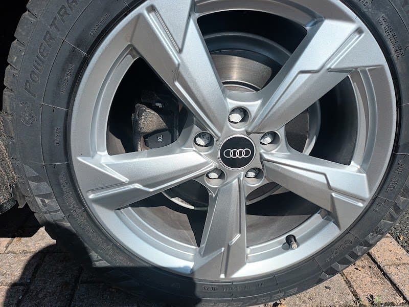 One Executive Chauffeurs photo 3