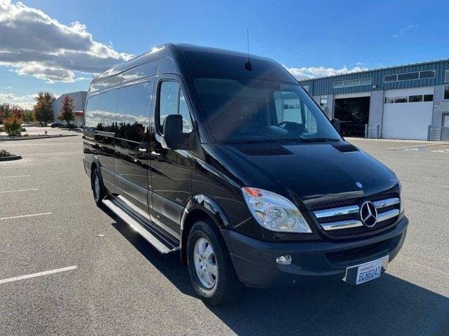 21st Century Limousine & Town Car photo 3