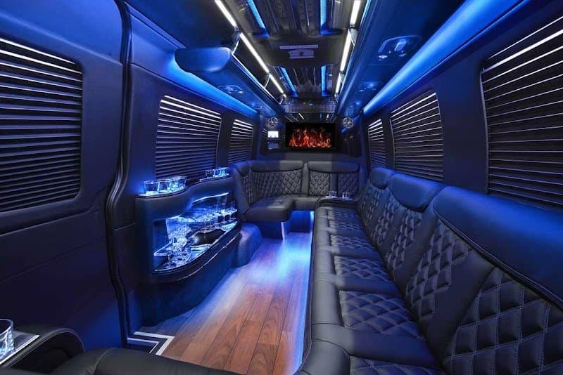 ALL TIME LIMO photo 3