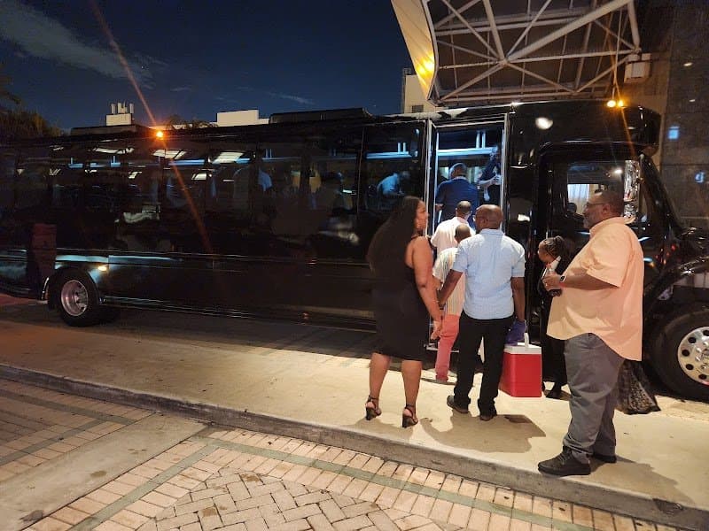 DreamRide Luxury Limos & Partybuses photo 4