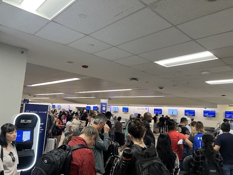 EWR Newark Limousines Airport,Corporate and Leisure Car & Limo Service photo 6