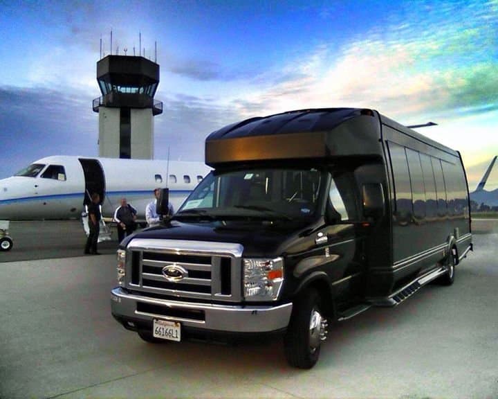 Executive Limousine & Coach - ELC photo 1