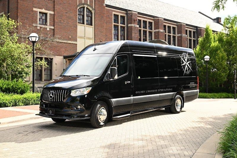 Golden Limousine International photo 2