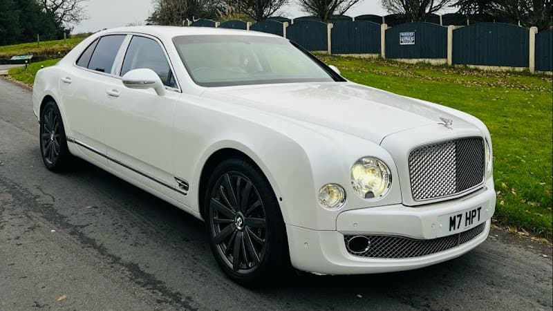 Hyde Platinum Travels - Wedding Car Hire, Manchester, Oldham, Bradford, Leeds, Liverpool, Cheshire & Nationwide photo 1