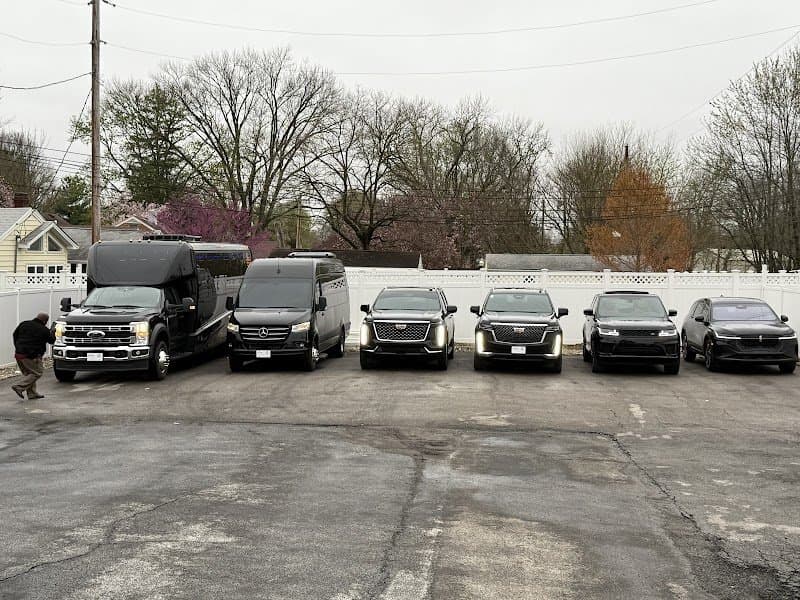 INDY EXECUTIVE LIMO photo 4