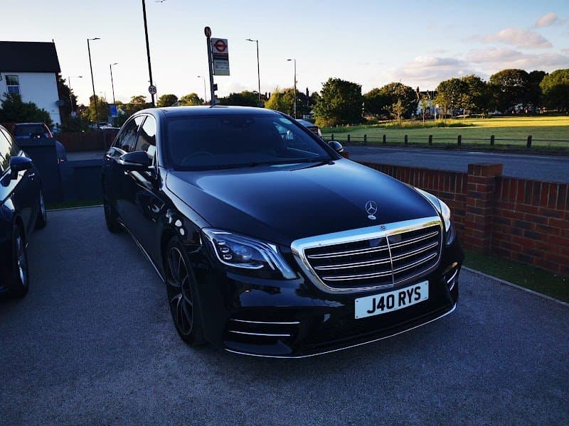LuxeLimo - Chauffeur Service London