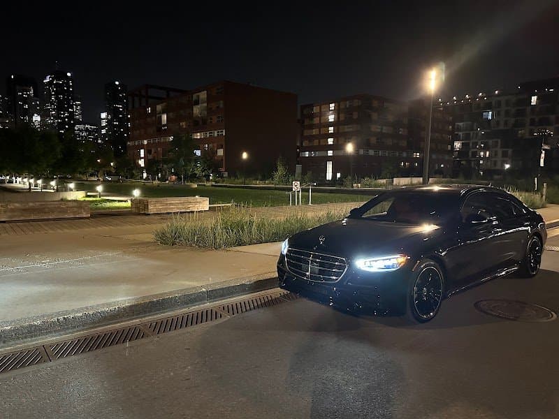 ROYALMOUNT LIMOUSINE photo 3