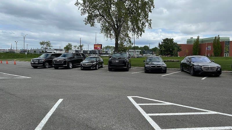 ROYALMOUNT LIMOUSINE photo 5