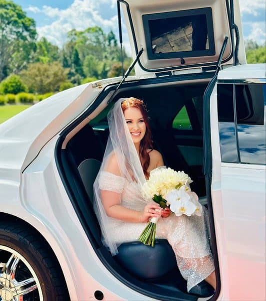 Show Limousines - Chrysler & Hummer Stretch Limousine Hire - Wedding Car Hire - Sydney & Wollongong photo 5