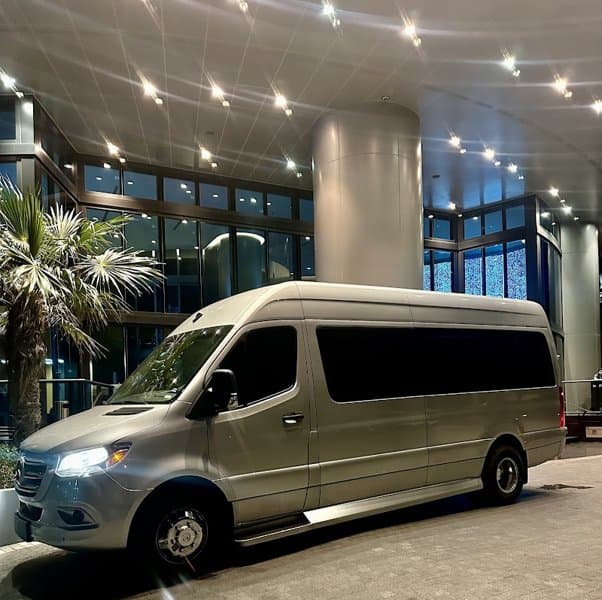 Sky Lux Transportation photo 1