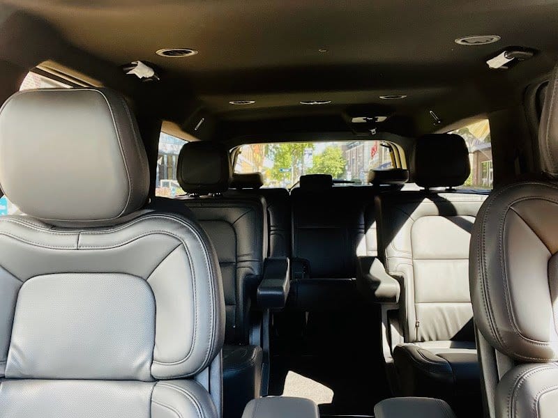 Bichon Black Label Luxury Car & Transport Service photo 5