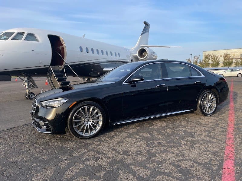 Delta Town Car photo 1