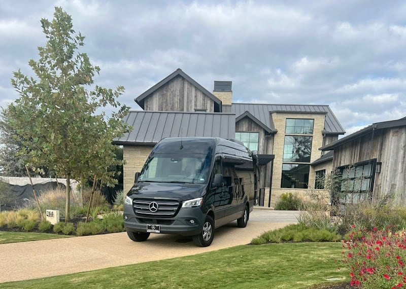 Great Hills Limousine, LLC | Austin Limo Service, Black Car Service, and Airport Shuttle Service photo 2