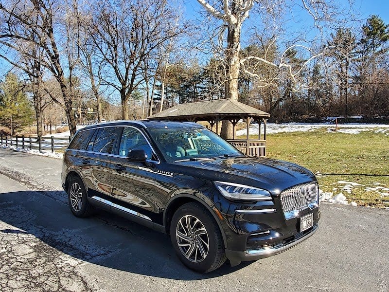 J&J Luxury Transportation photo 6
