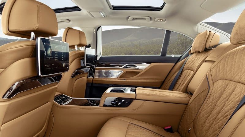 Lavrics Chauffeurs LTD photo 5