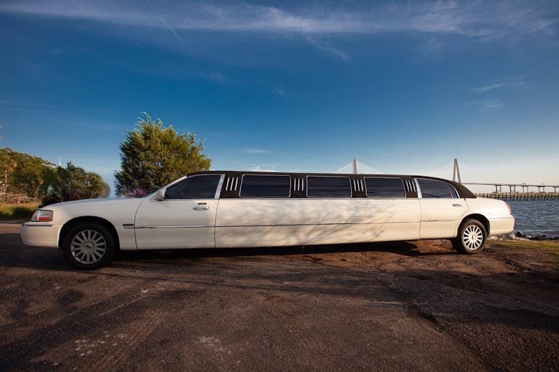 Mecca Limo and chauffeur service photo 4