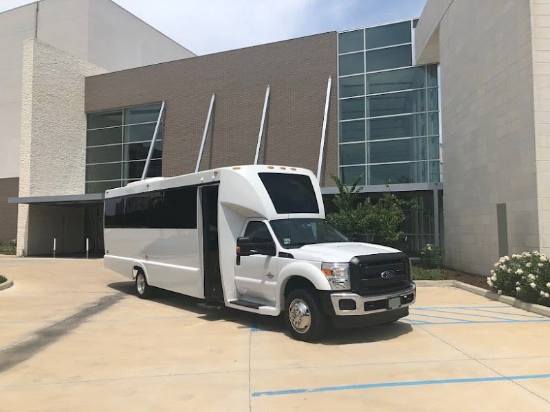 New Star Transportation - Houston Limousine Service photo 1