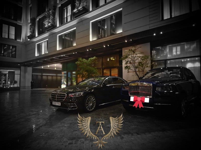 Tia Luxury Chauffeur'S photo 1