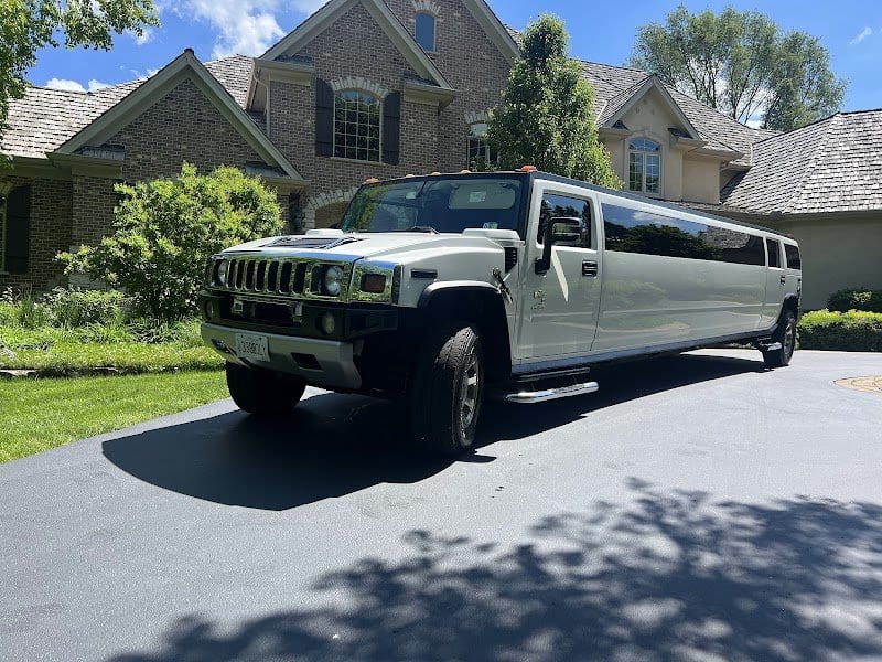 ZHS Limousine Naperville photo 4